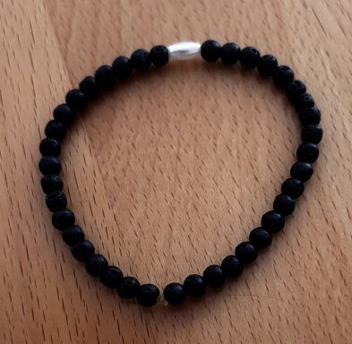 Armband aus Lavakugeln 
